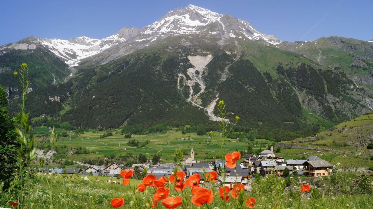 Village Vacances Anjou Vanoise Sollieres-Sardieres Екстер'єр фото